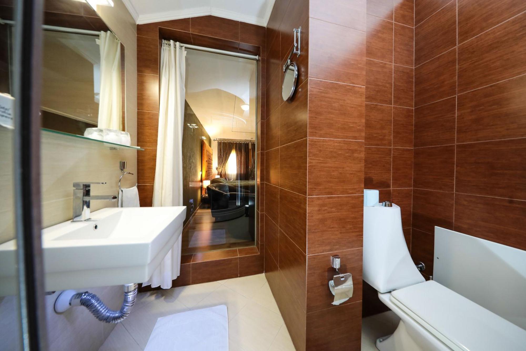 Hotel Carshia E Jupave Gjakova Εξωτερικό φωτογραφία
