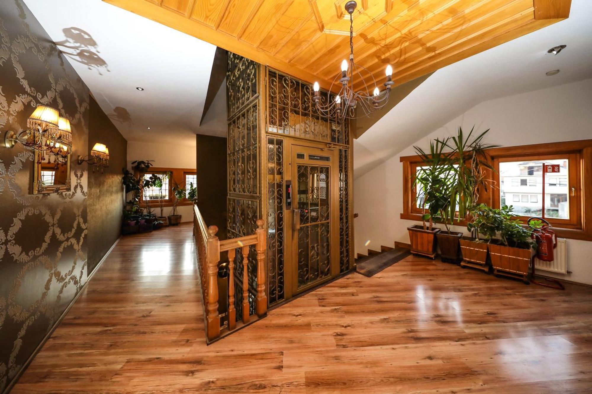 Hotel Carshia E Jupave Gjakova Εξωτερικό φωτογραφία